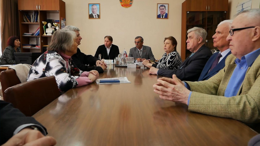 Глава администрации Кумертау Олег Фролов встретился с активом Совета ветеранов