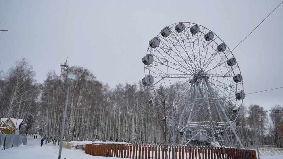 Глава администрации Кумертау Олег Фролов посетил городской парк с проверкой проведённых работ