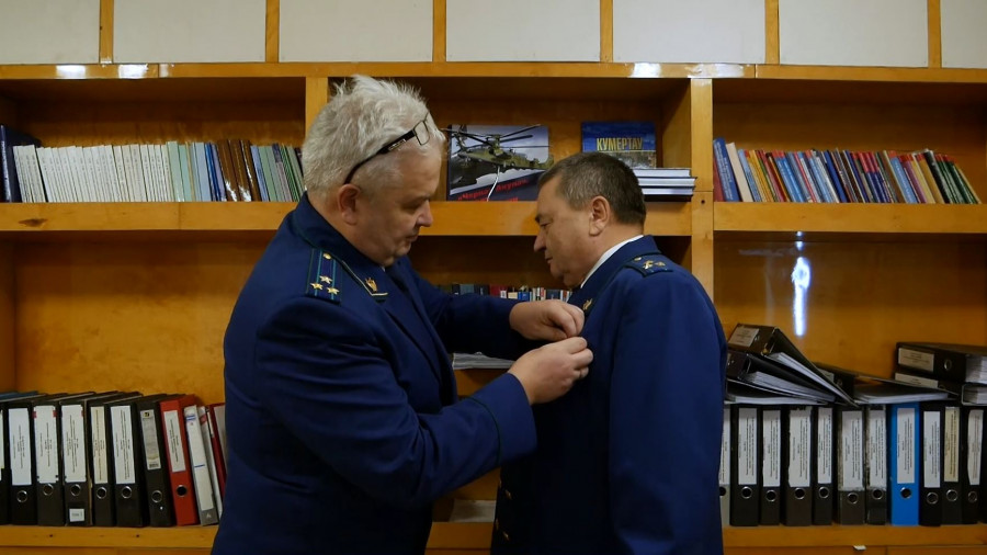 Ветерана прокуратуры Валентина Десяткина наградили юбилейной медалью