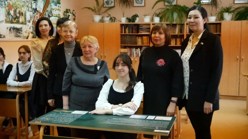 Школа №1 "Гармония" присоединилась к Всероссийскому образовательному проекту "Парта Героя"